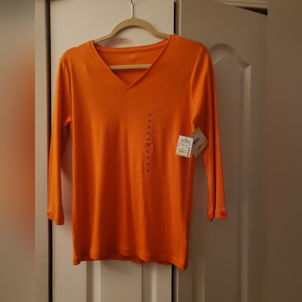 ●New with tags. Anne Klein, Stein Mart,Orange Sweater. 